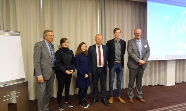 Mr Illugi Gunnarson, Minister of Education, Science and Culture, the Agency Chair and Director, along with young Icelandic students who participated at the 2015 European Parliament Hearing